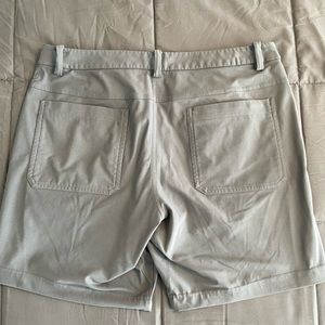 Lululemon ABC Classic Shorts 8”